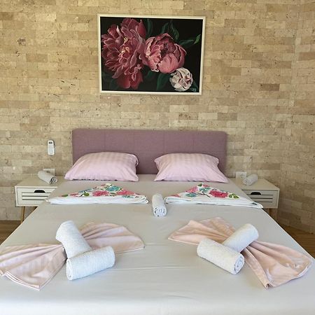 Gjinaj Apartments Ulcinj Eksteriør bilde