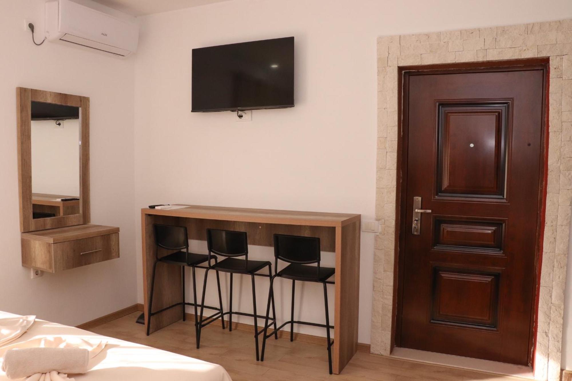 Gjinaj Apartments Ulcinj Eksteriør bilde